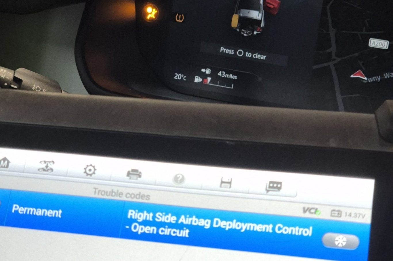 Vehicle Diagnostic Service Dashboard warning light showing, Get a diagnostic service at G J Motors in South East London